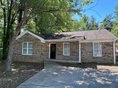 Main picture of 2318 Purdy Ave