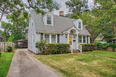 Main picture of 100 Chesterfield Rd