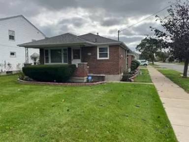 Main picture of 2903 Seneca Ave