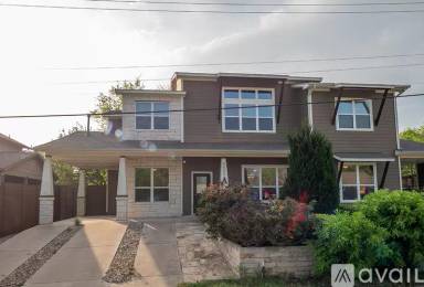 Main picture of 5605 Roosevelt Ave