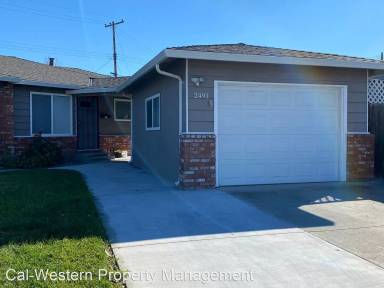 Main picture of 2491 Karen Dr