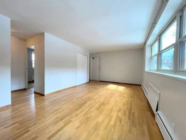 Main picture of 1982 Delaware Ave