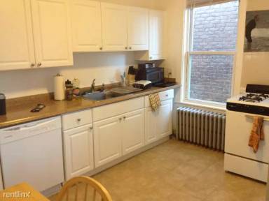 Main picture of 162 Kelton St