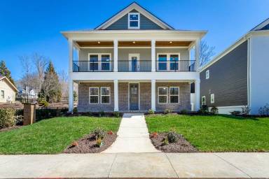 Main picture of 2590 Spring Creek Dr NE