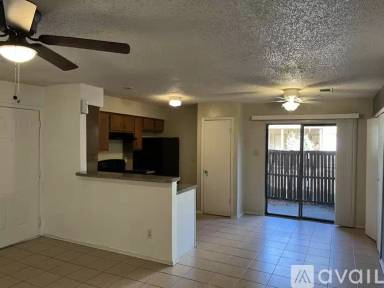 Main picture of 506 E Denton Dr