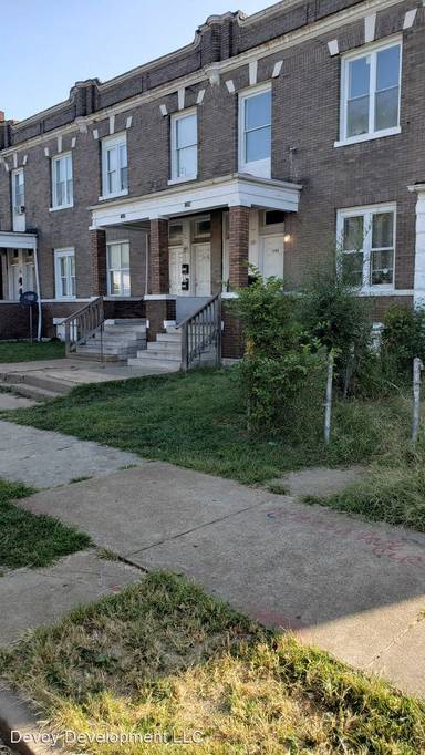 Main picture of 1202 N Euclid Ave