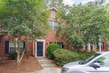 Main picture of 205 Woodstone Dr