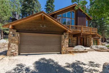 Main picture of 464 Canyon Blvd