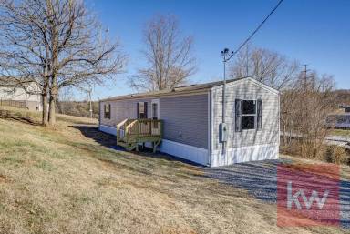Main picture of 102 Claude Simmons Rd