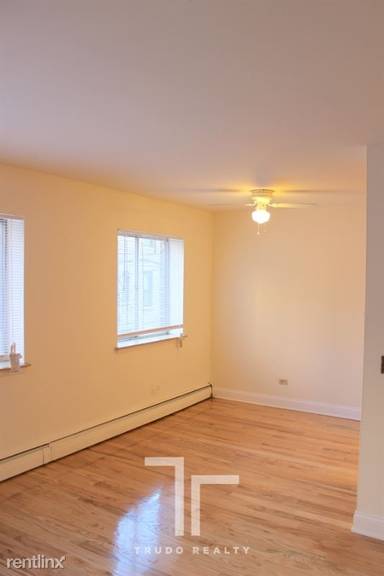 Main picture of 510 W Briar Pl