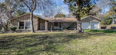 Main picture of 1120 Cedar Oaks Ln