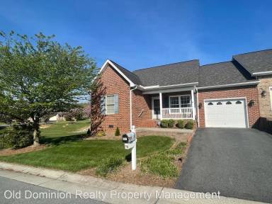 Main picture of 434 Hickory Grove Cir