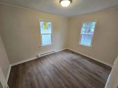 Main picture of 1327 N Chester Ave