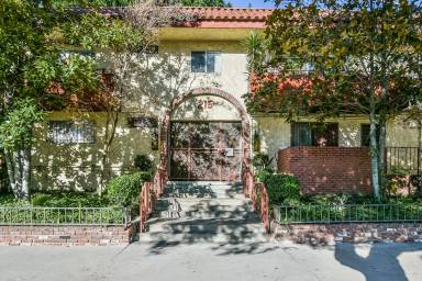 Main picture of 215 South Rampart Boulevard