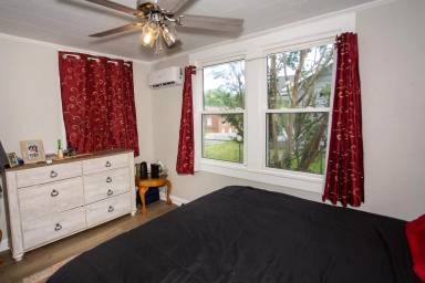 Main picture of 111 Summit St