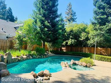 Main picture of 100 Thorne Ct