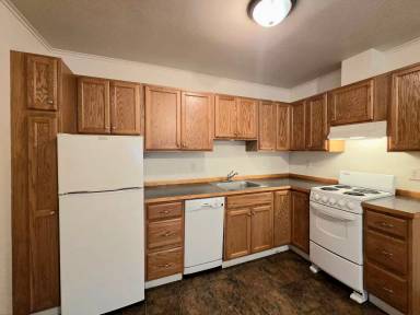 Main picture of 703 Pioneer Ave