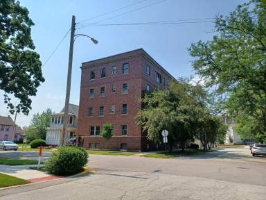 Main picture of 710 Perry St