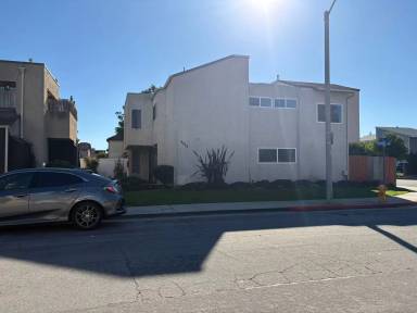 Main picture of 4882 Rudder Dr