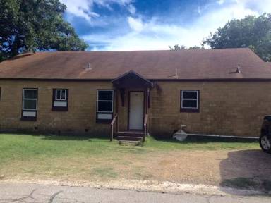 Main picture of 1502 S 5th St