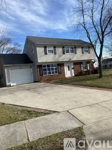 Main picture of 22 Plymouth Dr