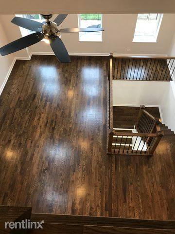 Main picture of 1426 W Walton St