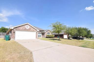 Main picture of 713 Tundra Dr