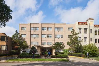 Main picture of 7334 N Ridge Blvd