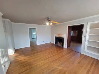 Main picture of 2102 Cleburne St