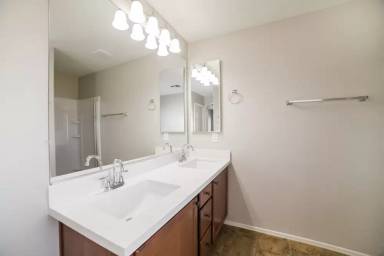 Main picture of 477 N Citrus Ln
