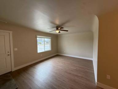 Main picture of 611 S Olive St
