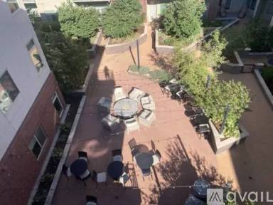 Main picture of 2660 Pearl St