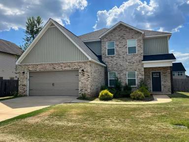 Main picture of 101 Deven Ct