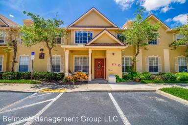 Main picture of Crescent Place at Lake Lotus Condominiums