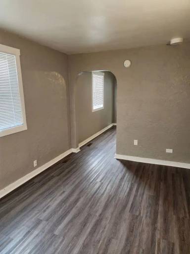 Main picture of 709 1/2 S Jay St