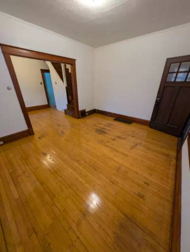 Main picture of 928 E Grand Ave
