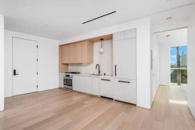 Main picture of 1136 N La Cienega Blvd