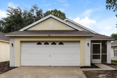 Main picture of 748 Cape Cod Cir