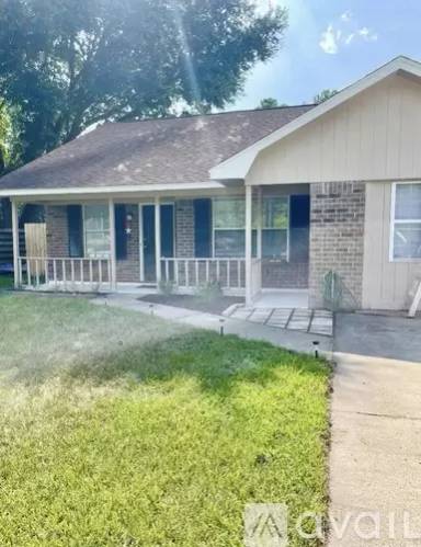 Main picture of 664 Windhaven Dr