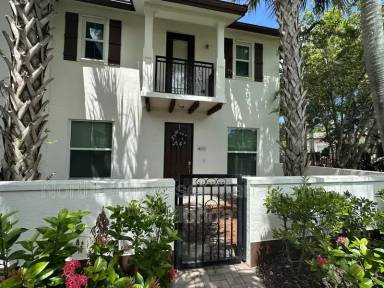 Main picture of 4670 Monarch Way
