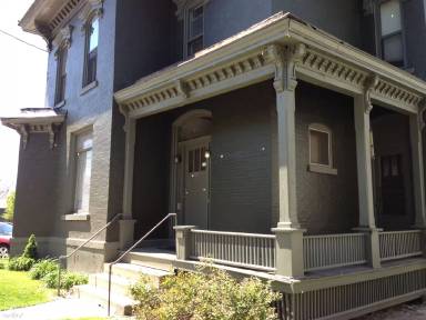 Main picture of 121 Prospect Ave SE