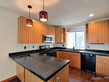 Main picture of 1508 N 80th St