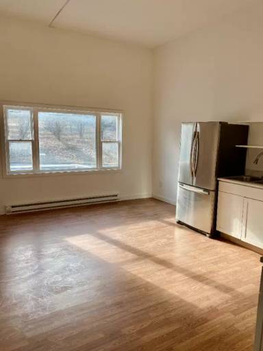 Main picture of 62 Main St