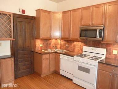 Main picture of 833 W Newport Ave