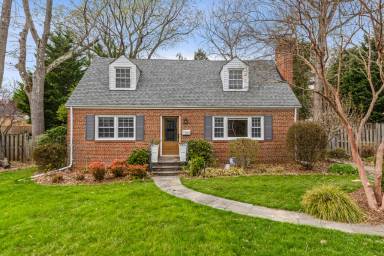 Main picture of 3008 Crane Dr