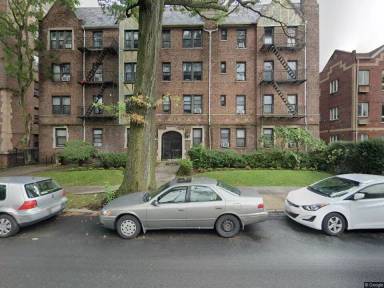 Main picture of 8521 Lefferts Blvd