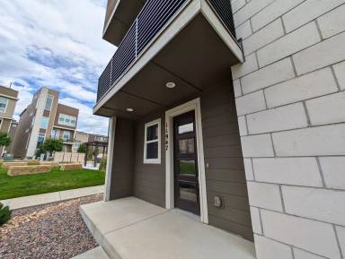 Main picture of 11947 Peakview Ln
