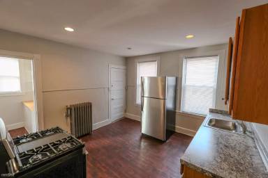 Main picture of 569 Norfolk St
