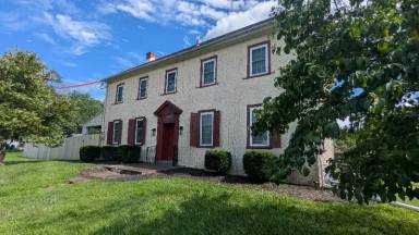 Main picture of 2848 E High St