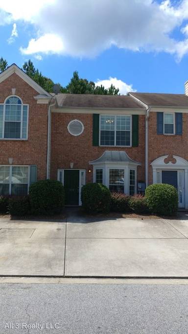 Main picture of 2734 Parkway Trl